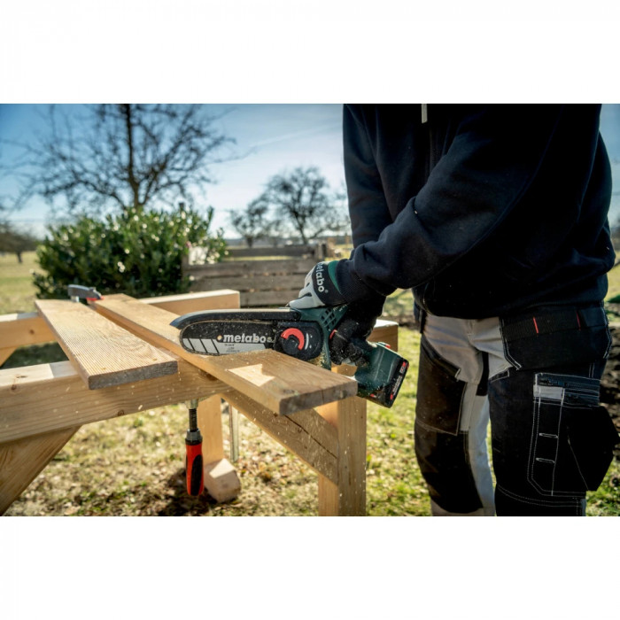 Акумуляторна ланцюгова пила Metabo MS 18 LTX 15 в кейсі (600856840)