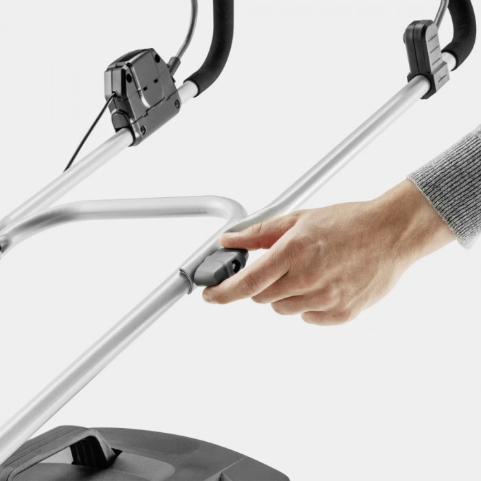 Газонокосарка акумуляторна Karcher LMO 2-18 (1.445-400.0)